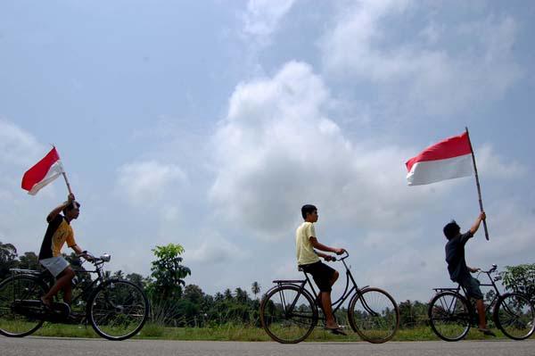 Agustus:  Ritus Rekonstruksi Memori
