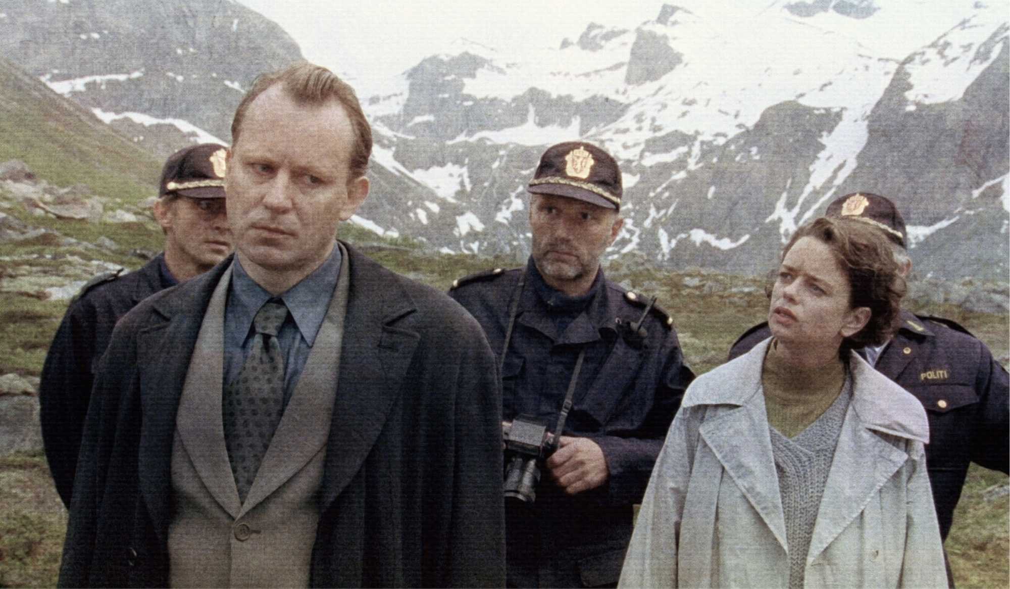 Ambivalensi Dua Matra Dalam Film Insomnia (1997)